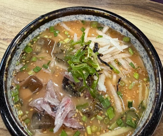 韓国のローカルフードを食べる、食べる、食べる…（笑）